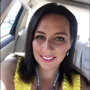 Meet your Posher, Corinne